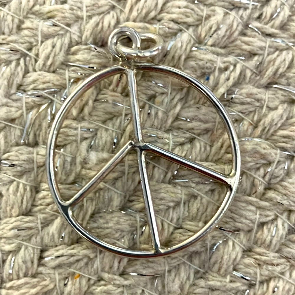 Super Cute Vintage Solid Sterling Silver .925 Large Peace Symbol Charm